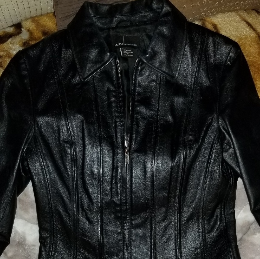 Leather jacket - Picture 3 of 5